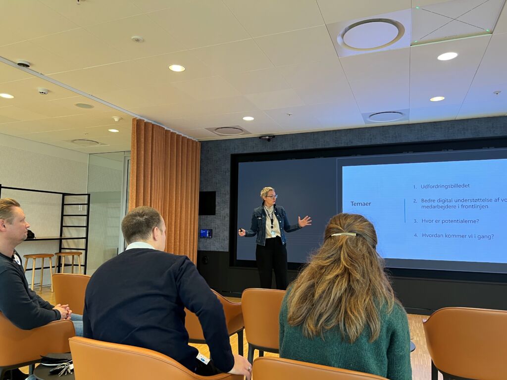 Ud i felten med det offentlige - Maria Damborg Hald Microsoft